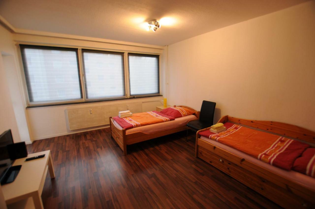 Messezimmer Laatzen Hanovra Exterior foto